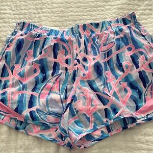 Lilly Pulitzer Luxletic Ocean Trail shorts size M- EUC condition.